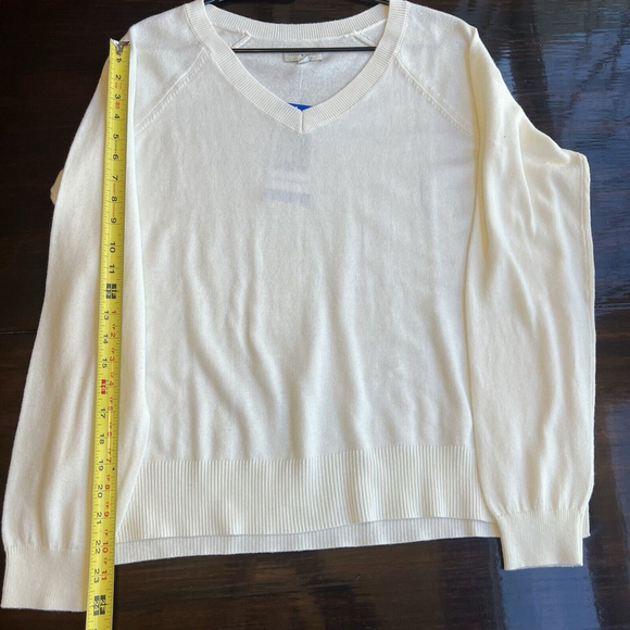 Lucky Brand Women's V-Neck Sweater Long Sleeves Side Slits White Size L - Picture 7 of 10